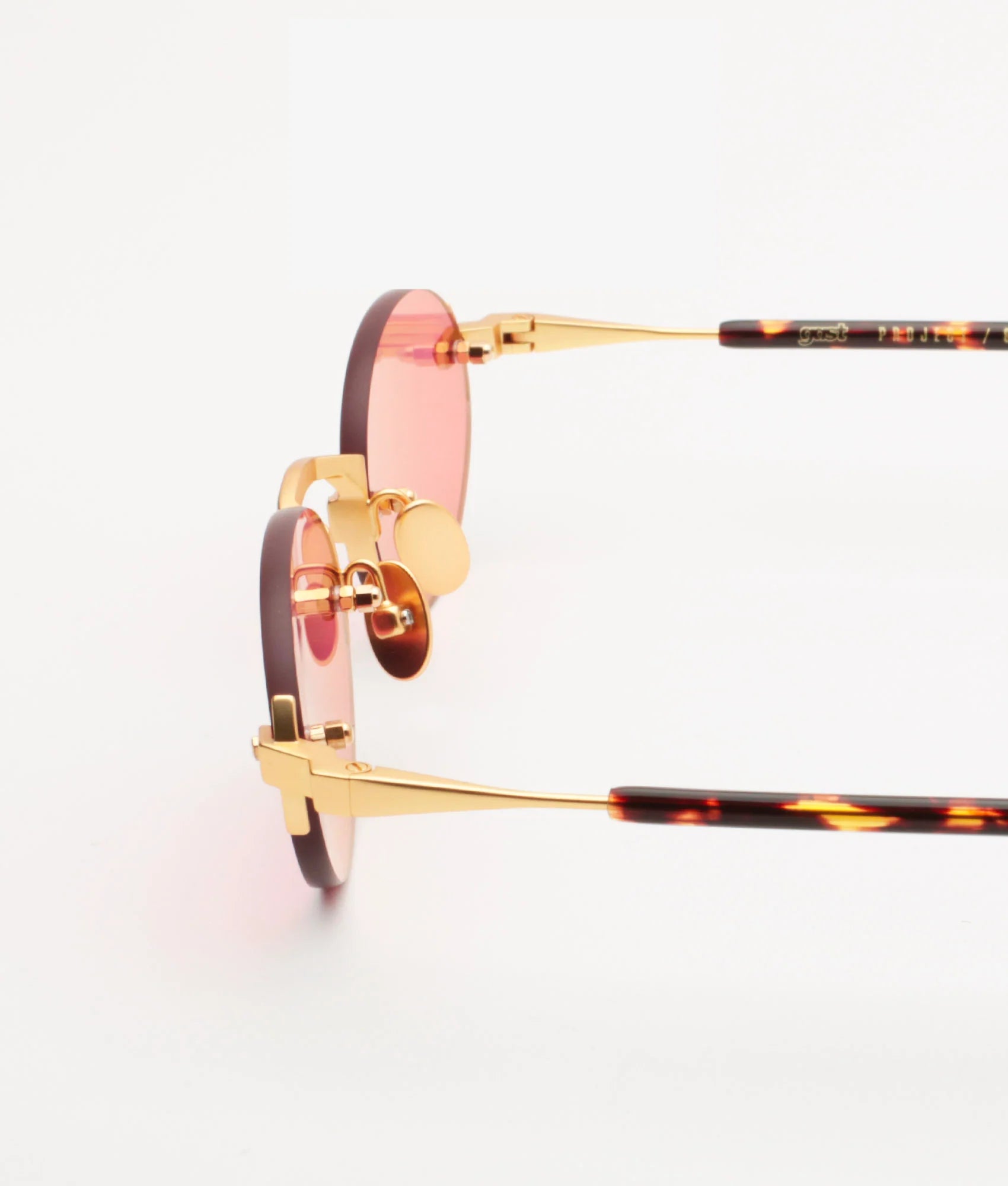 Gast | Quantum / Matte Gold