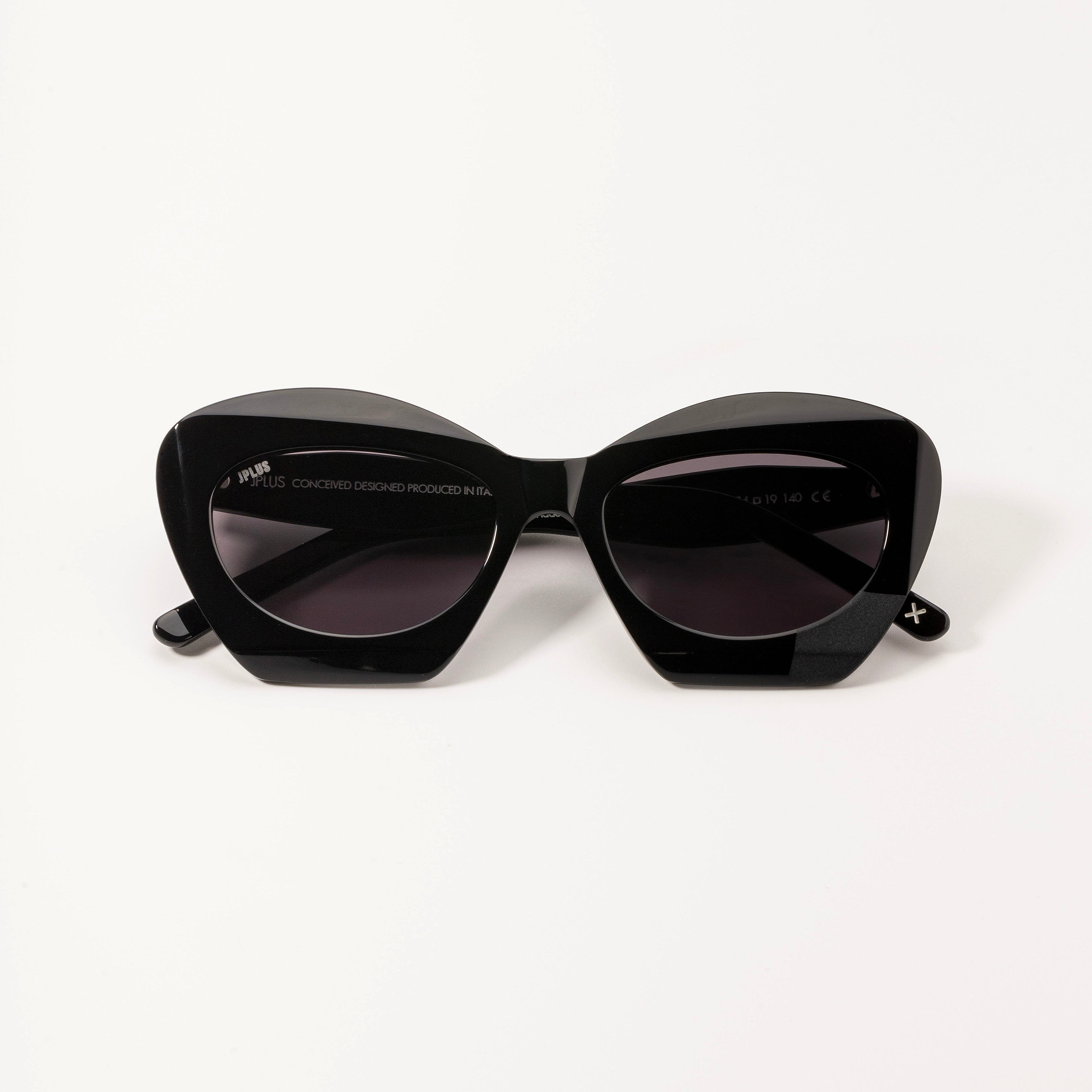 Jplus | Agre / Black