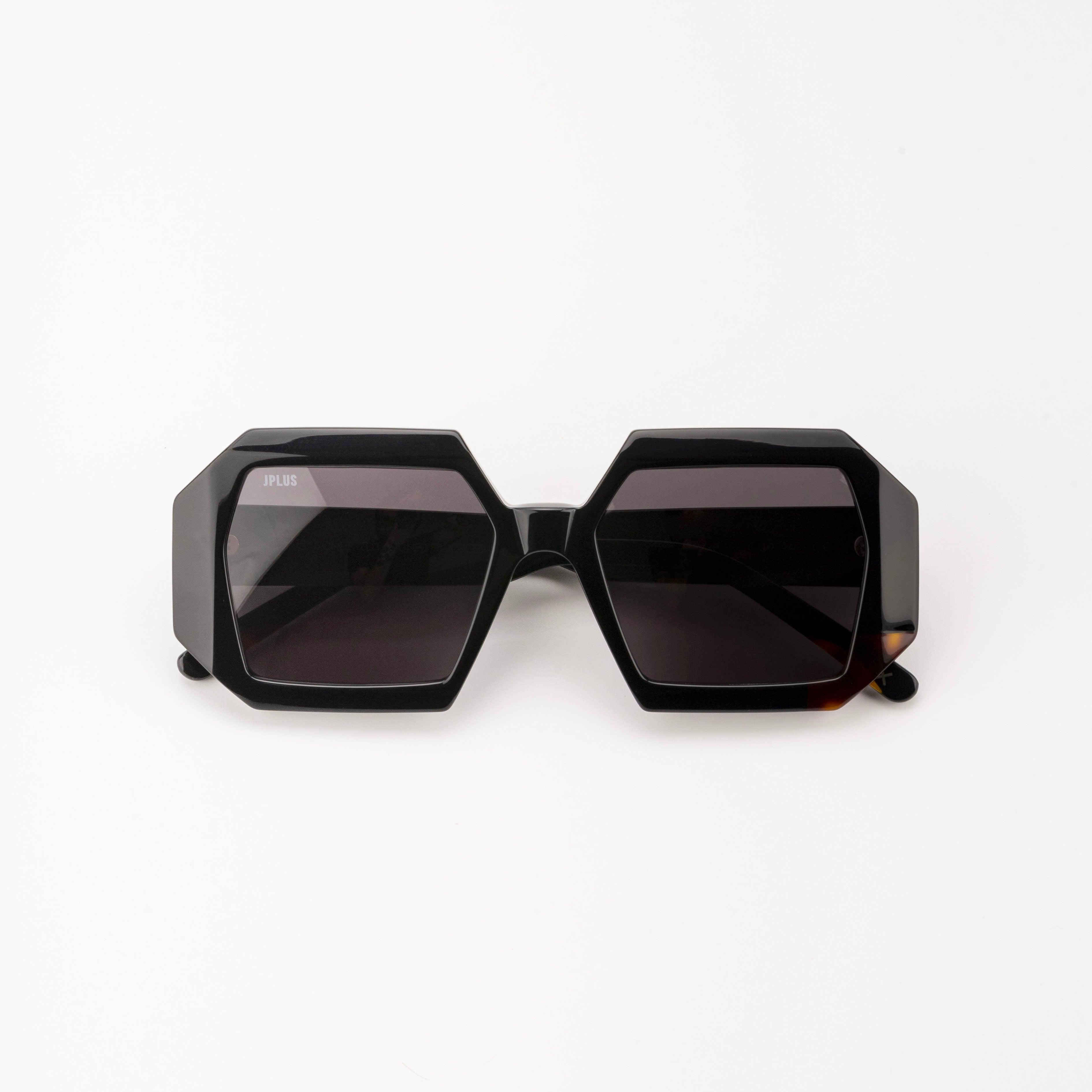 Jplus | Blake / Black