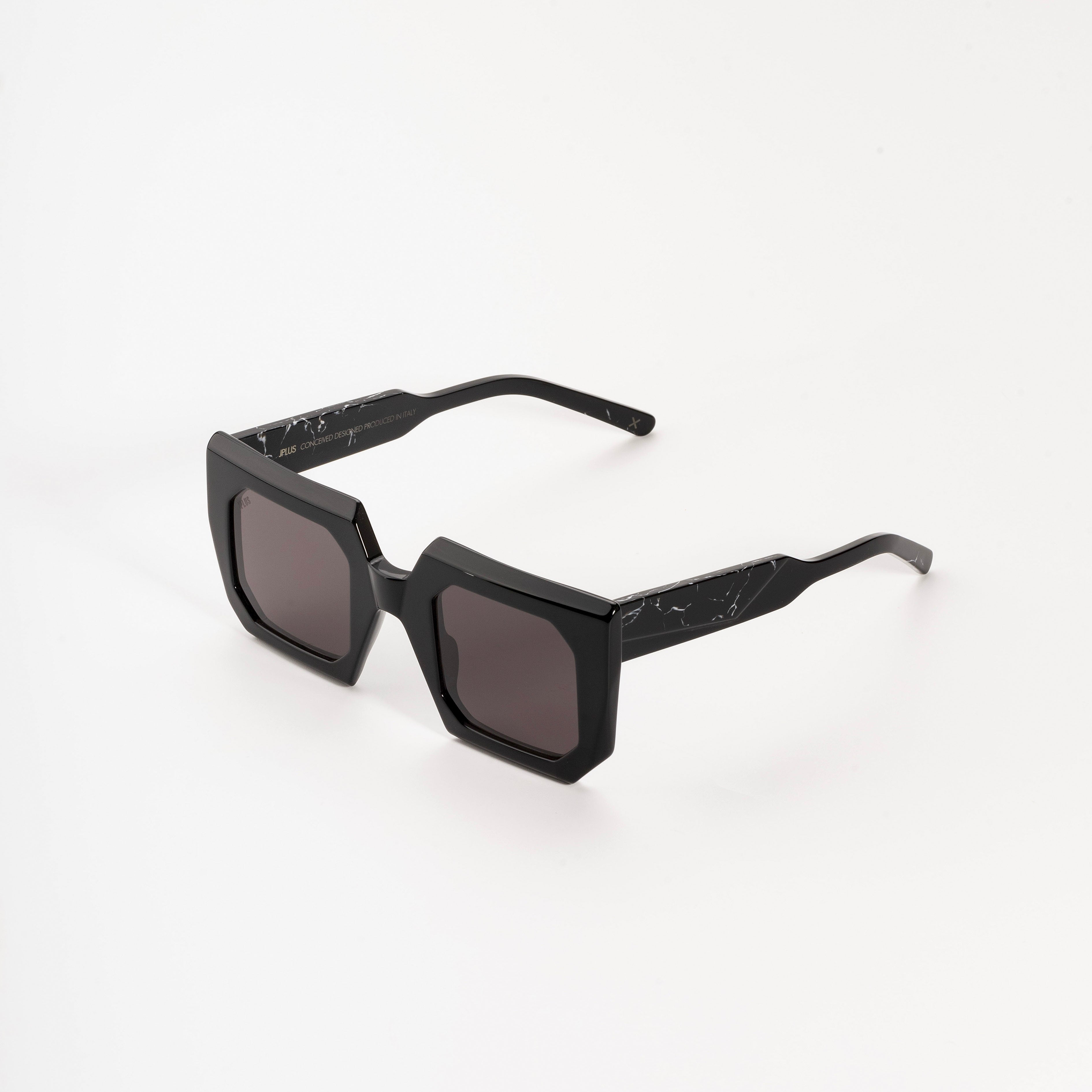 Jplus | Rowan / Black