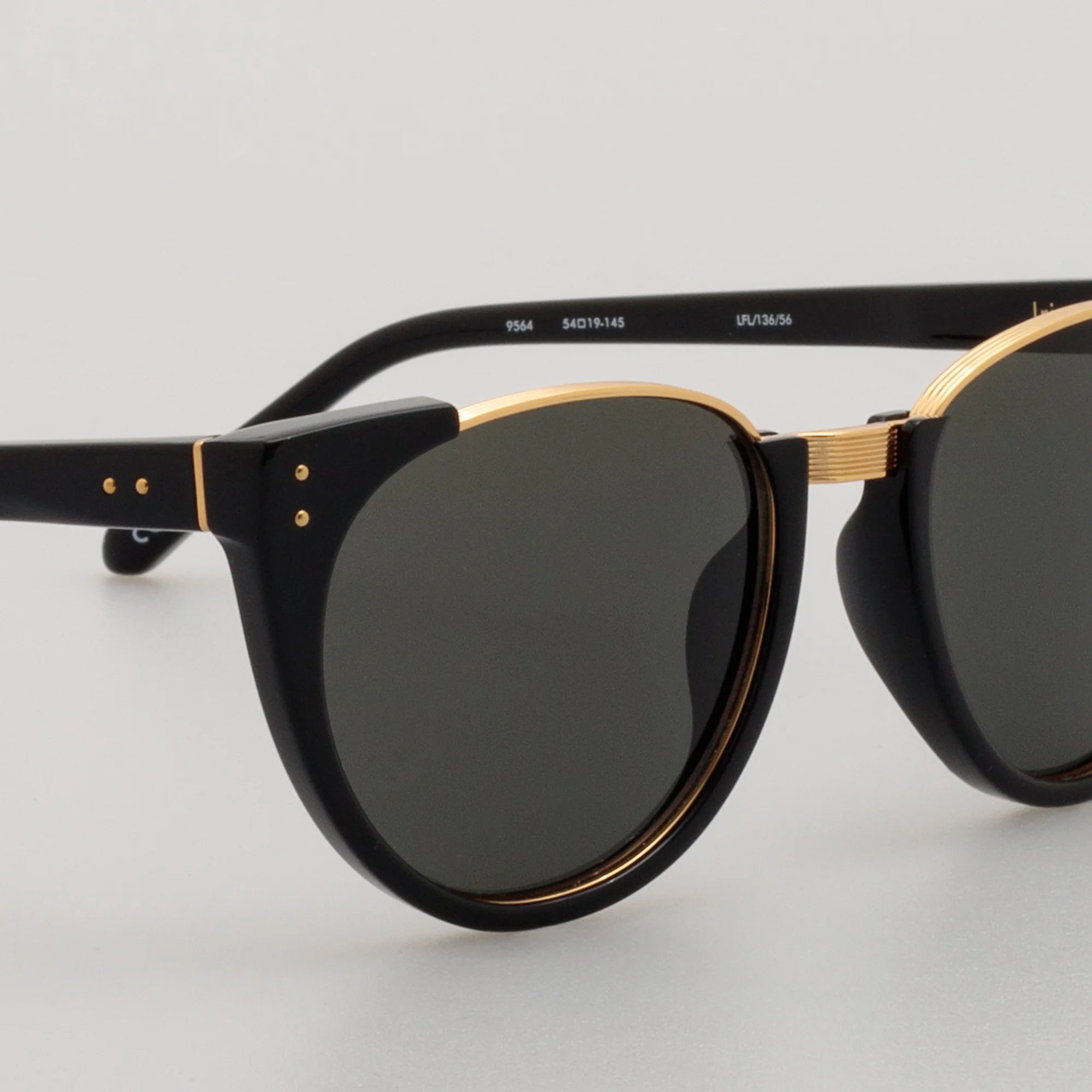 Linda Farrow | Iris / Black