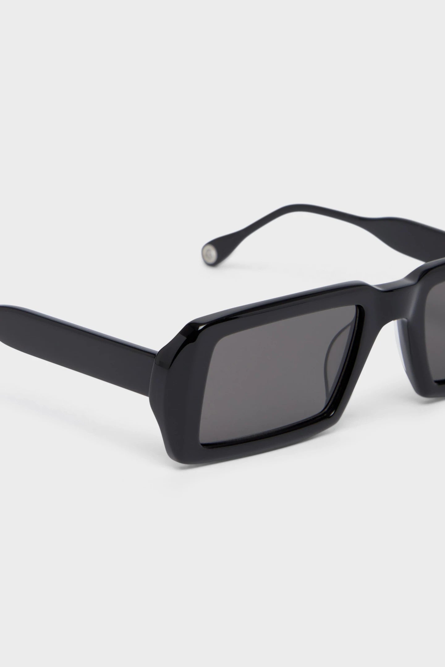 Études | Form / Black