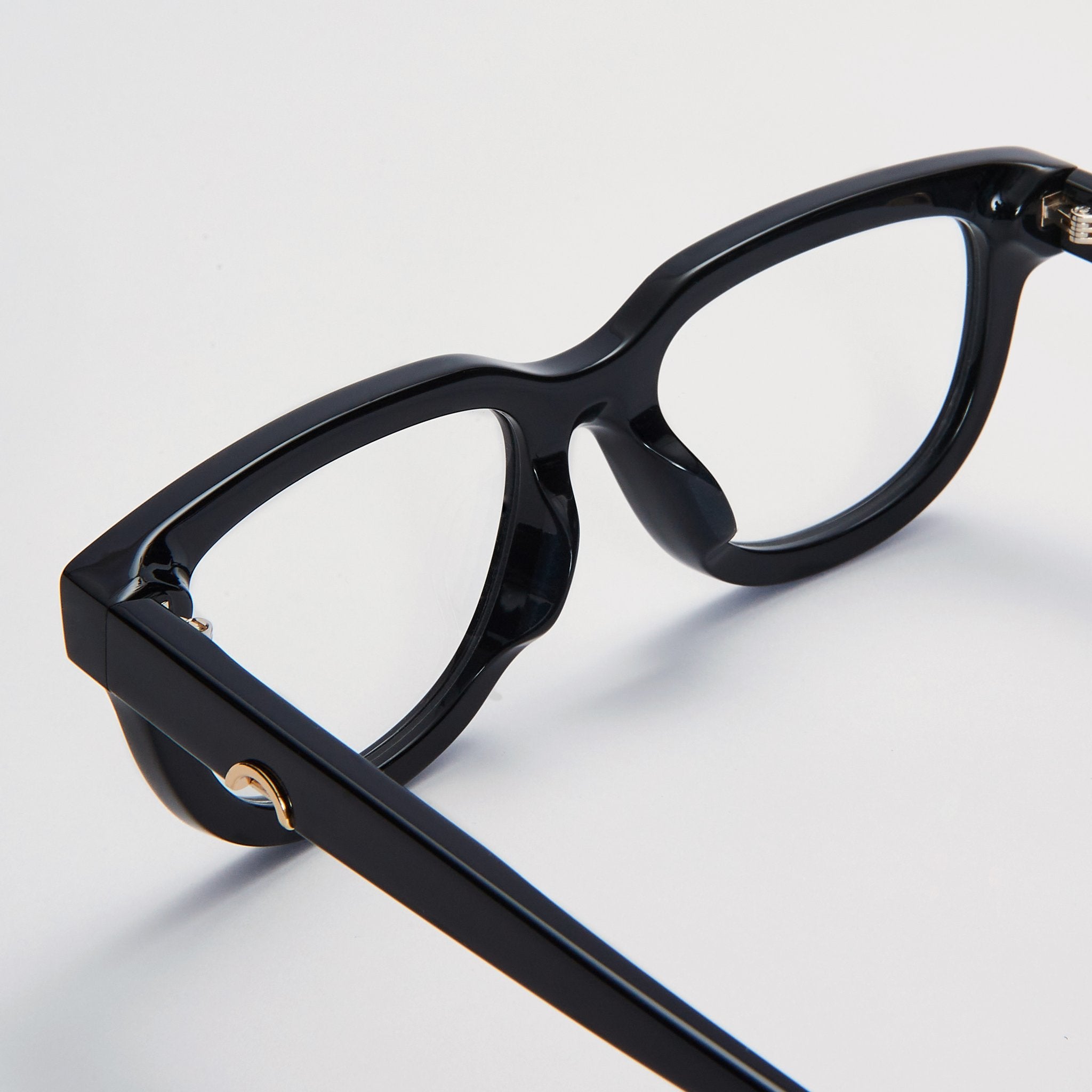 Huma | Lion / Optical Black