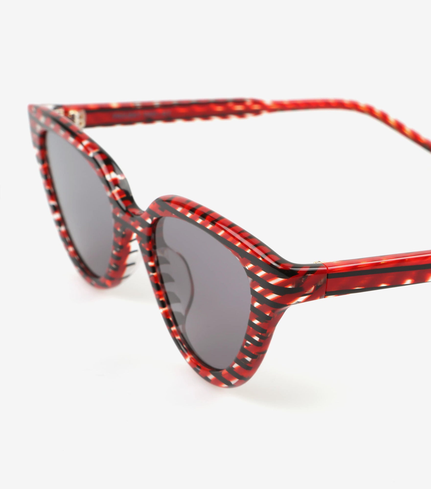 Projekt Produkt | GE-CC1 / Red Pattern