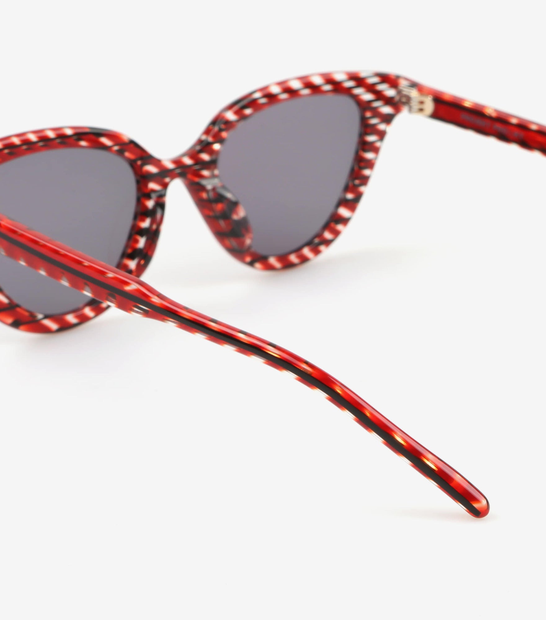 Projekt Produkt | GE-CC1 / Red Pattern