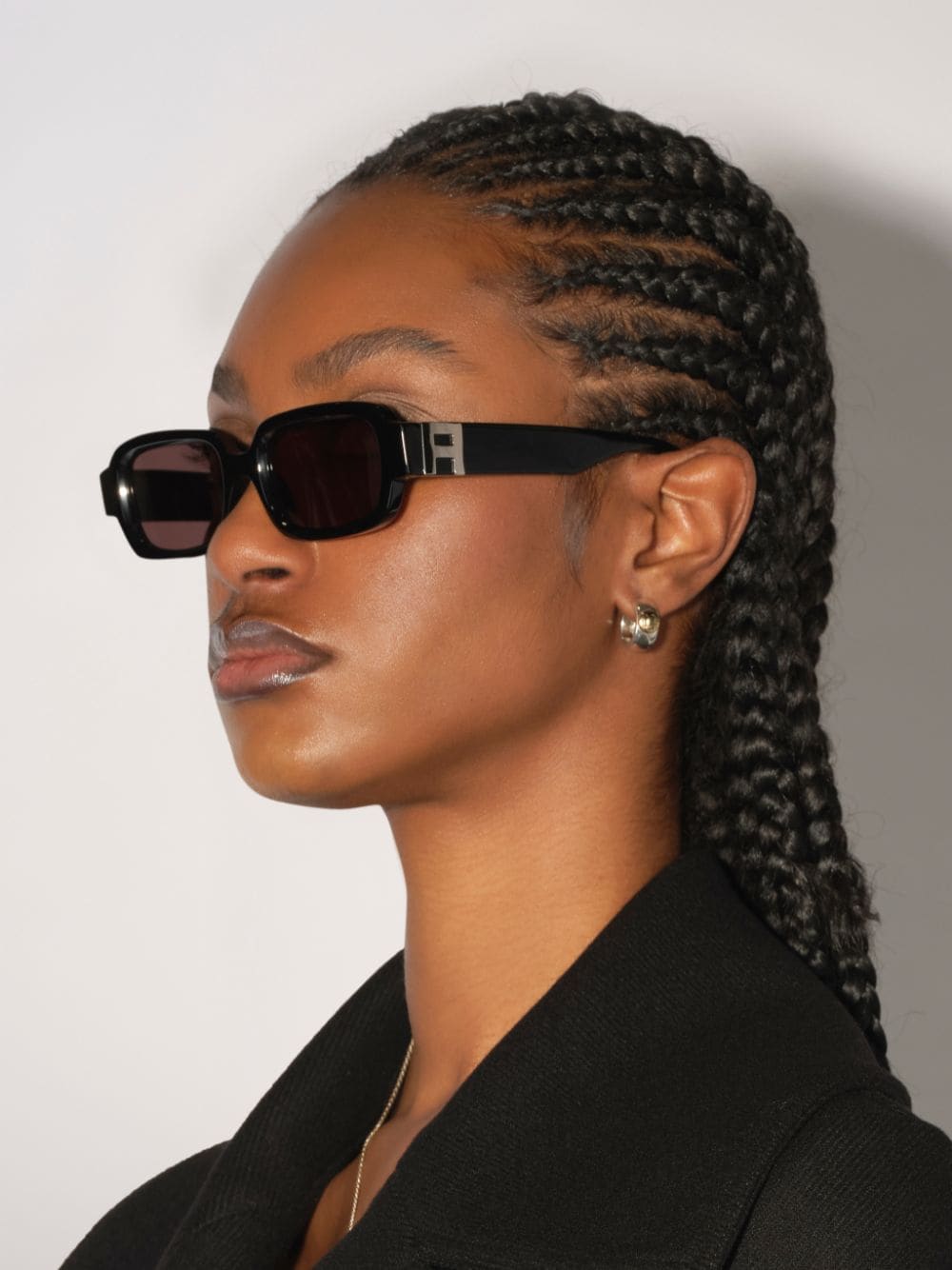 Ambush | Thia / Black